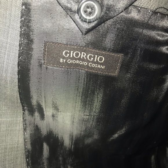 Suit - Picture 3 of 4